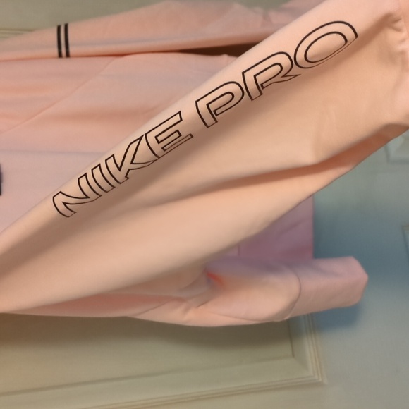 NWT Nike Pro Dri-fit XL Pink Sweater - Picture 4 of 7
